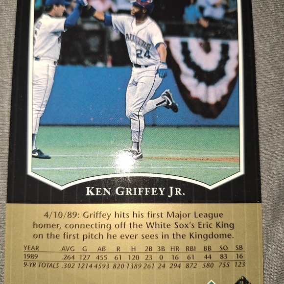 Ken Griffey Jr 1998 upper deck gold foil!! Oversized - Picture 3 of 3